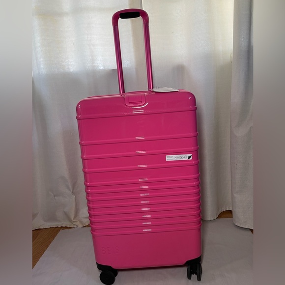 Beis Barbie Check In - Picture 3 of 5